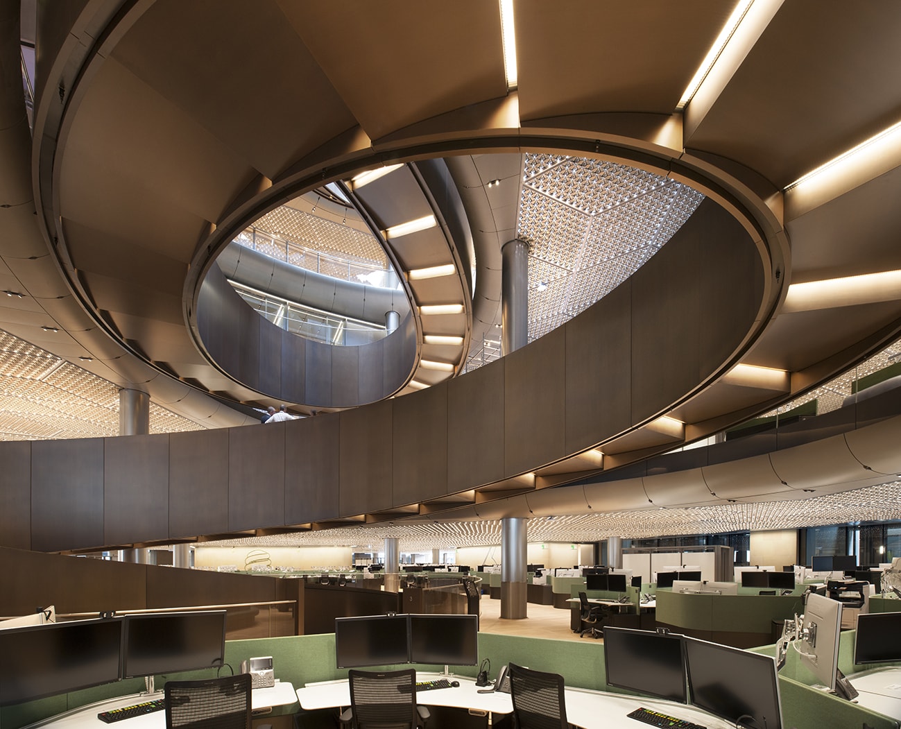 Bloomberg-Sml-AM-com (21)-min.jpg