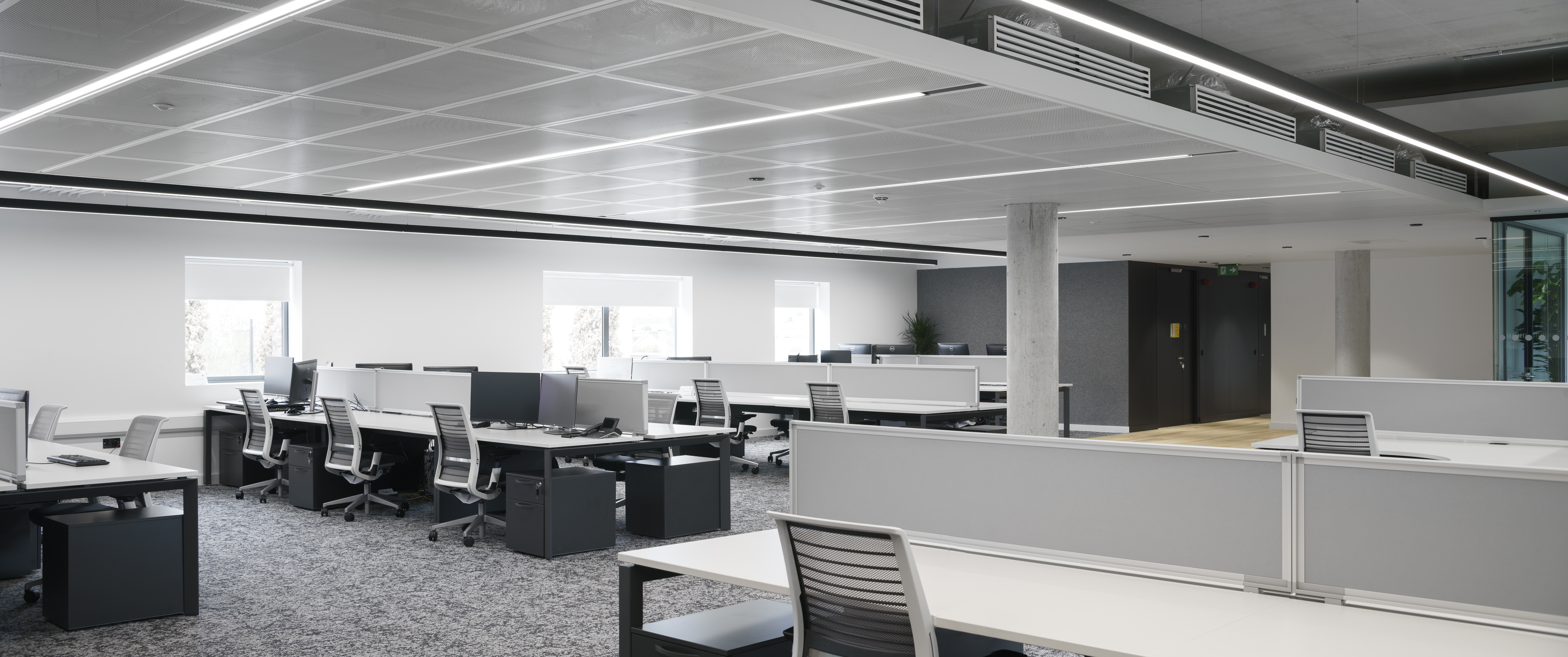 Hua-Lrg-150-com (1).jpg