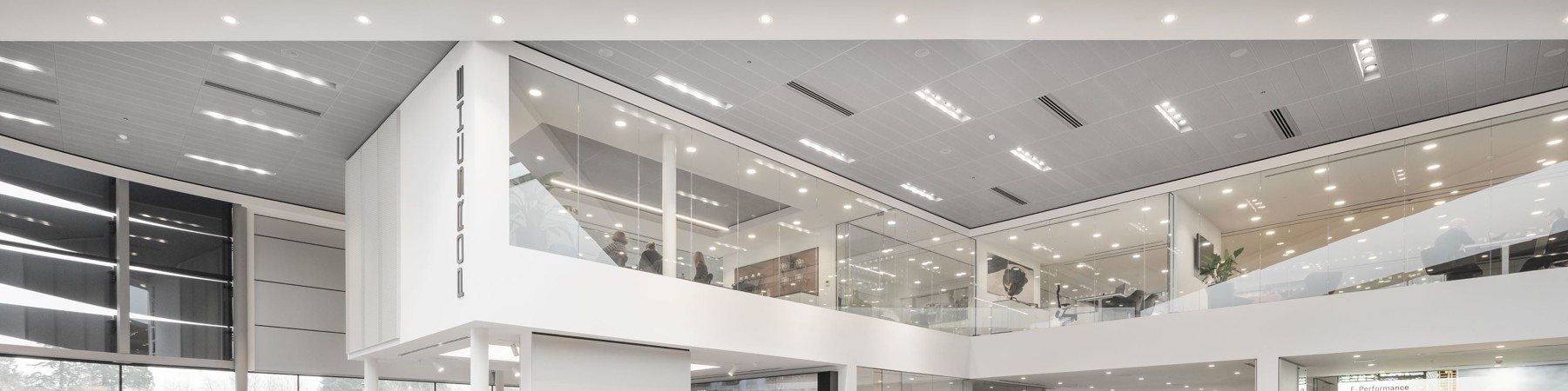 Porsche Newport Ret Medium (9)